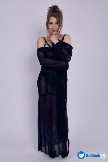 Octavia Red In Green Lingerie 10