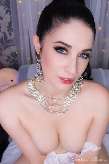 Brookelynne Briar Feet Tease 6