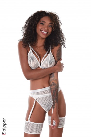 Barbie Rous In Pale Fantasy 4