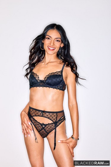 Laynee James In Lingerie And Heels 1