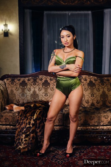 All In With Jane Wilde And Avery Black 5