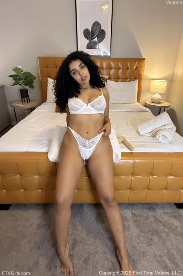 Victoria Gets Naked 5