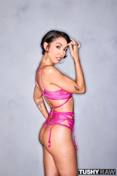 Sexy Lingerie Babe Xochi Moon 5