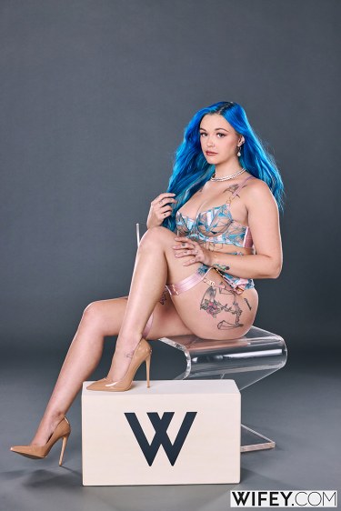 Blue Haired Lingerie Babe Kira Mckay 7