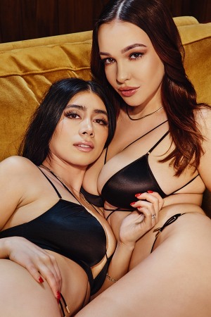 Violet Myers With Rissa May